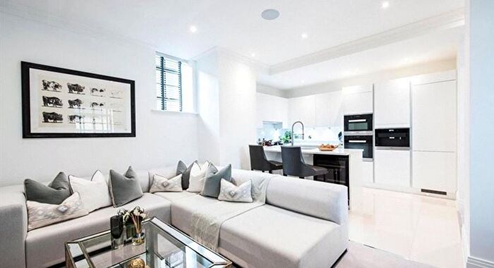 2 Bedroom Flat To Rent In Rainville Road, Hammersmith, London, W6