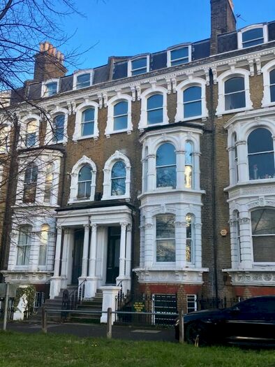 Studio To Rent In Clapham Common South Side, London, SW4