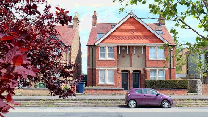 4 Bedroom Semi-Detached House To Rent In Windmill Road, Oxford, OX3