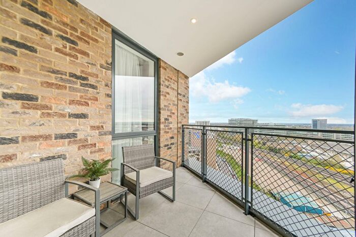 1 Bedroom Flat For Sale In Bookbinder Point, Acton, London, W3