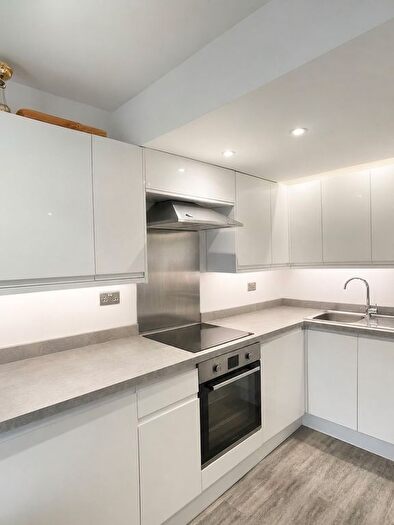 1 Bedroom Flat To Rent In Richmond Place, Brighton, BN2