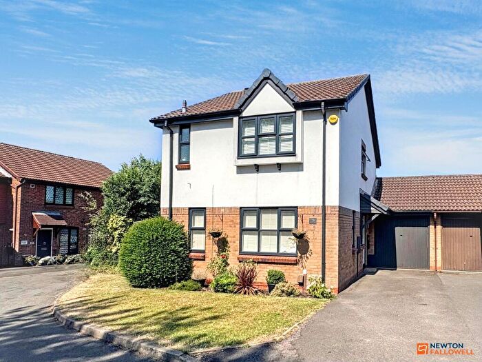 3 Bedroom Link Detached House For Sale In Elsdon Close, Whitwick, LE67