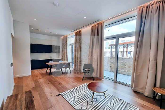 2 Bedroom Flat To Rent In Postmark, Place Signature House, WC1X