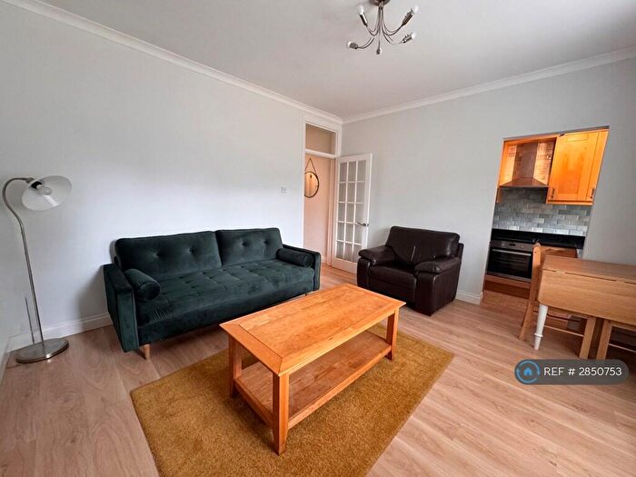 1 Bedroom Flat To Rent In Cornelius Court, London, N12