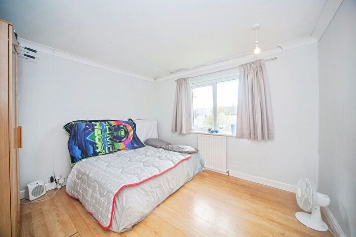 3 Bedroom Terraced House For Sale In Windbury Road, Southampton, Hampshire, SO16
