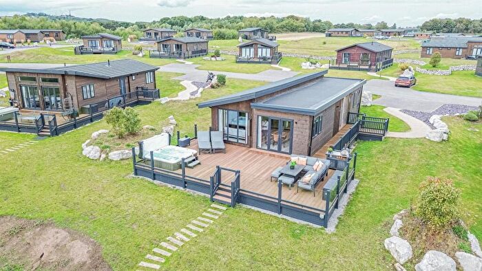 2 Bedroom Lodge For Sale In Malton Road, Pickering, YO18
