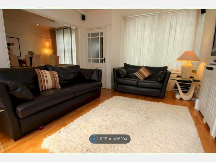 3 Bedroom Semi-Detached House To Rent In Stanmore Hill, Stanmore, HA7