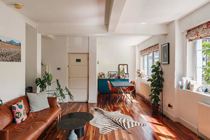 2 Bedroom Apartment For Sale In Sunlight Square, London, E2