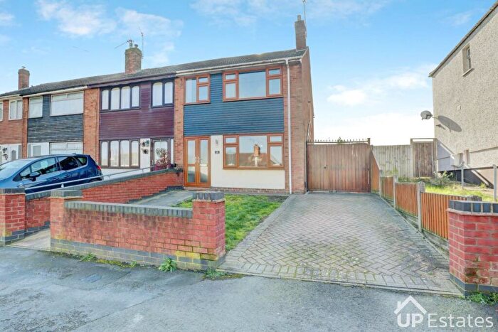 3 Bedroom End Of Terrace House To Rent In Hill Street, Bedworth, CV12