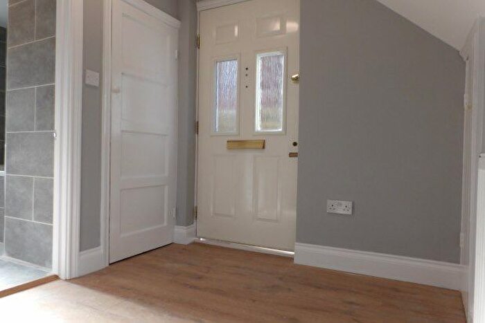 1 Bedroom Maisonette To Rent In Fox Crescent, Chelmsford, CM1