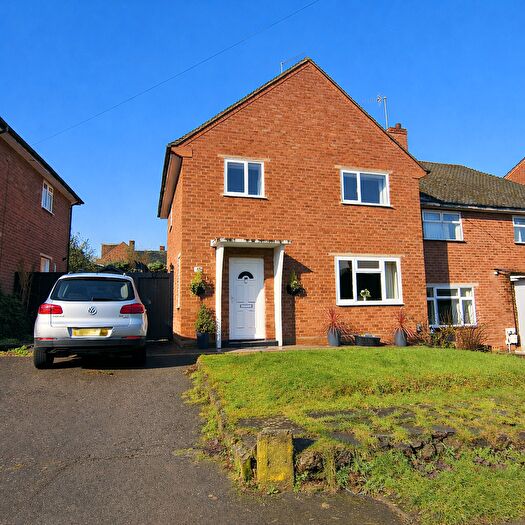 3 Bedroom Semi Detached House For Sale In Norfolk Road, Wollaston, Stourbridge, West Midlands, DY8