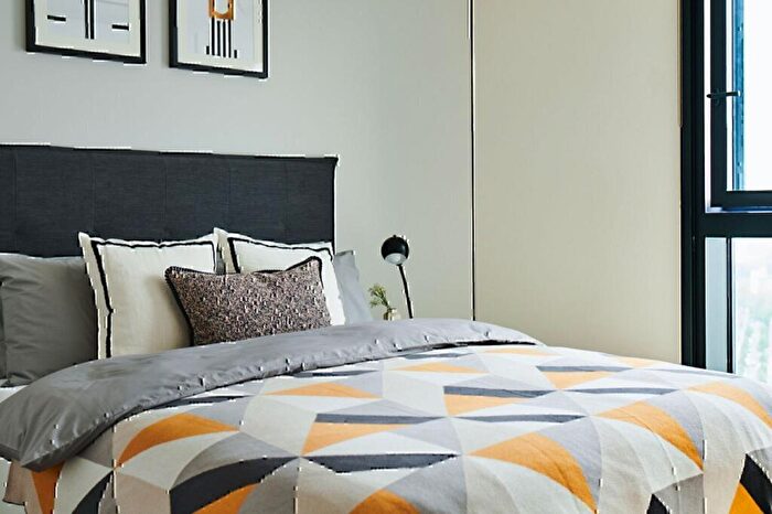 2 Bedroom Apartment To Rent In Uncle Elephant & Castle, Churchyard Row, SE11