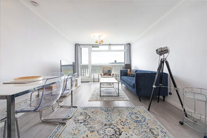 2 Bedroom Flat To Rent In Centre Heights, Finchley Road, London, NW3