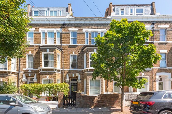 3 Bedroom Terraced House For Sale In Rush Hill Road, Clapham Junction, SW11