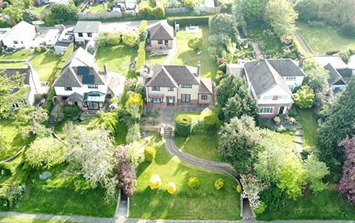 3 Bedroom Detached House For Sale In London Road, Daventry, Northamptonshrie, NN11