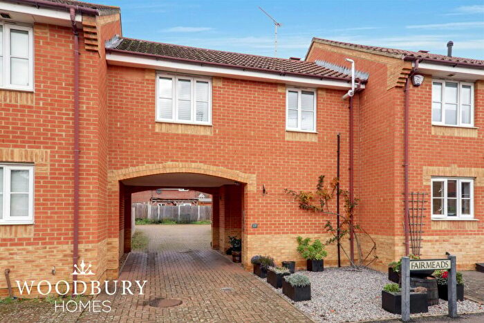 1 Bedroom Terraced House For Sale In Fairmeads, Loughton, IG10