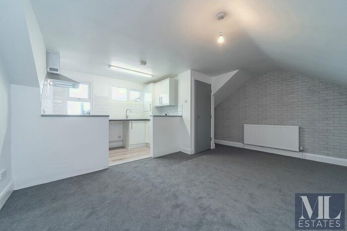 2 Bedroom Flat To Rent In Crownhill Road, Harlesden, NW10