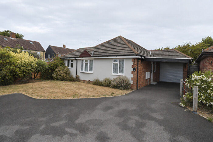 2 Bedroom Detached Bungalow For Sale In Kingfisher Close, Hayling Island, PO11