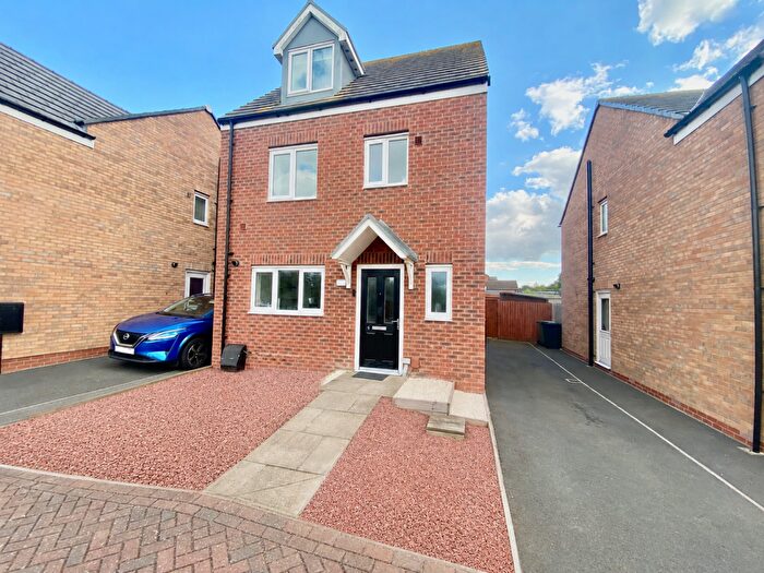 4 Bedroom Detached House For Sale In The Stables, Farcet, Peterborough, PE7