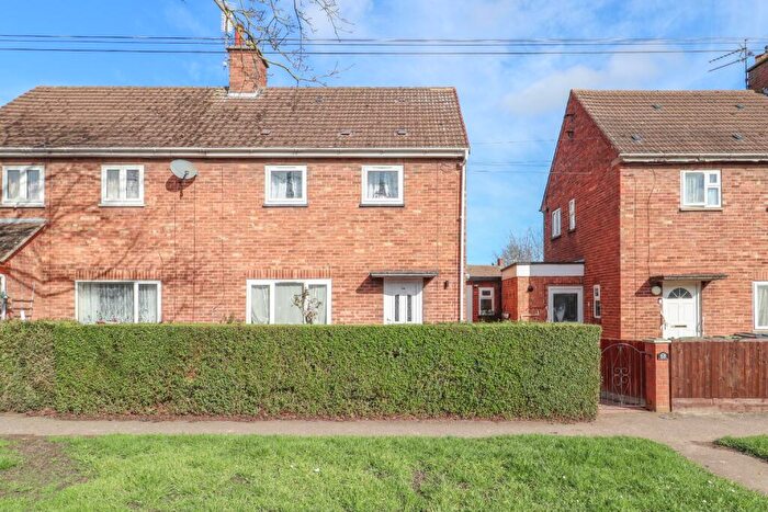 3 Bedroom Semi-Detached House For Sale In Kingsway, King's Lynn, Norfolk, PE30