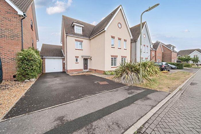 5 Bedroom Detached House For Sale In Grayson Close, Lee-On-The-Solent, PO13