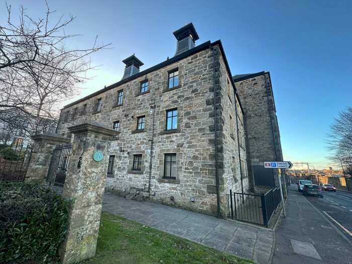 2 Bedroom Flat To Rent In St. Magdalenes, Linlithgow, West Lothian, EH49