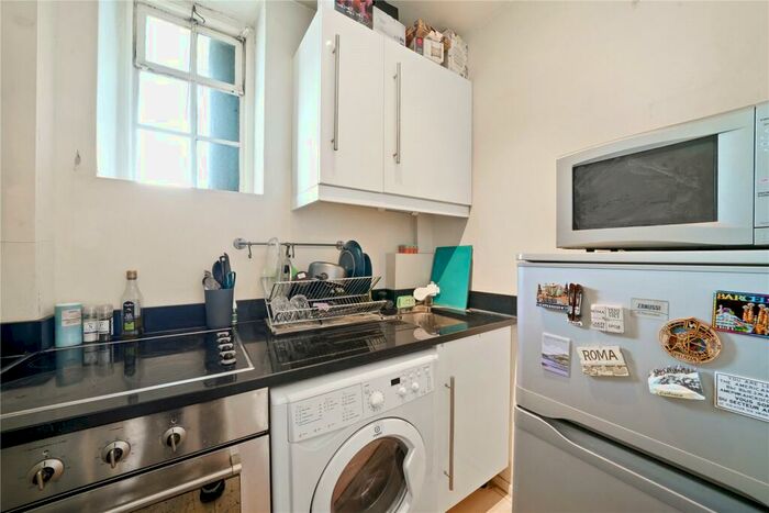 1 Bedroom Flat To Rent In Mortimer Court, Abbey Road, NW8