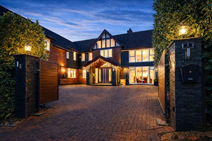 5 Bedroom Detached House For Sale In Toot Hill Close, Shenley Church End, MK5