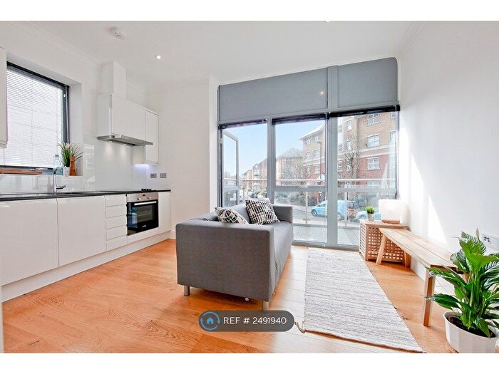 1 Bedroom Flat To Rent In Canius House, Croydon, CR0