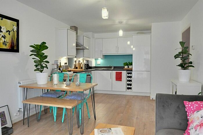 1 Bedroom Flat To Rent In Laval House, Ealing Road, Brentford, TW8