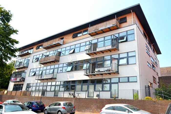 2 Bedroom Flat To Rent In Queen Street, Wellingborough, Northamptonshire, NN8