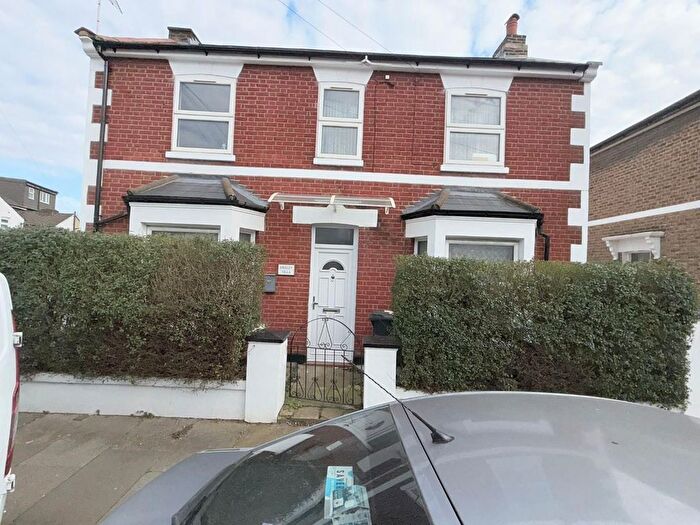 Detached House For Sale In Pymmes Road, Bowes Park Area, N13