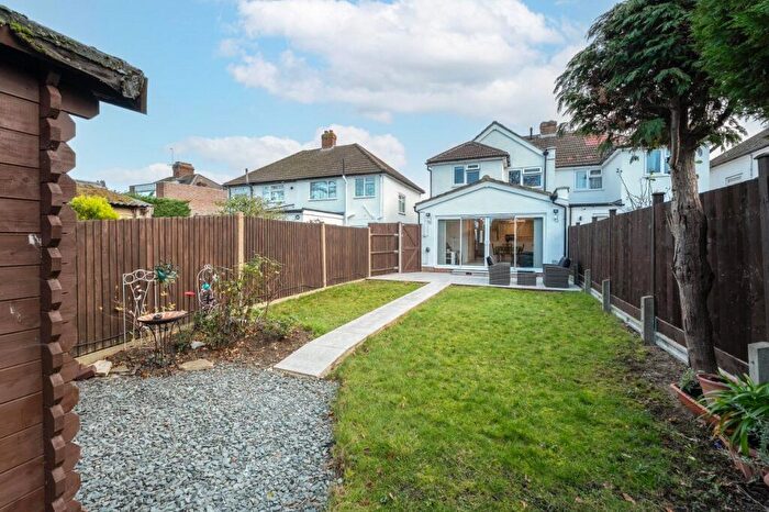 3 Bedroom Semi Detached House For Sale In Ashleigh Gardens, Sutton, Surrey, SM1