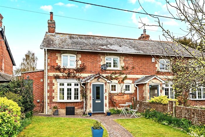 3 Bedroom Cottage For Sale In Lower Woodford, Salisbury, SP4