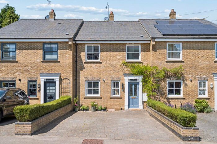 3 Bedroom Town House For Sale In Sherwood Mews, Berkhamsted, HP4