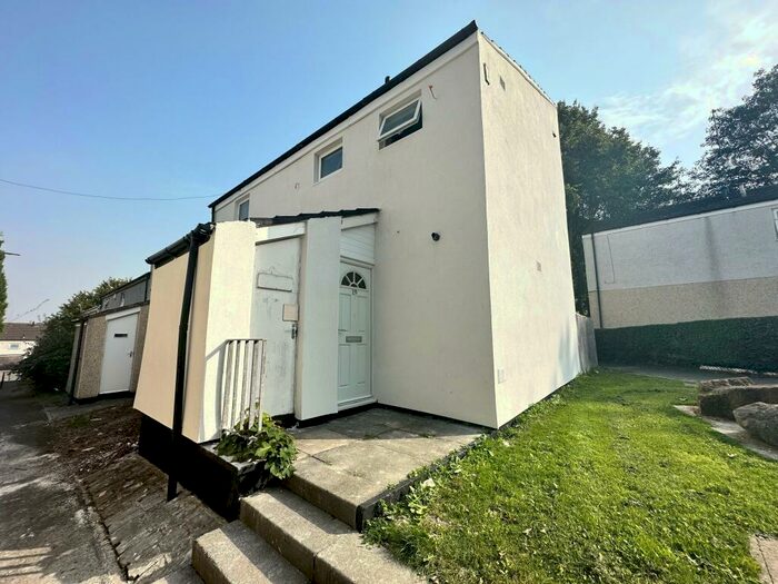 2 Bedroom End Of Terrace House To Rent In Holborn Grove, Leeds, LS6