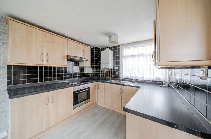 2 Bedroom Semi-Detached House For Sale In Hartland Close, Bransholme, Hull, HU7