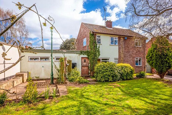 3 Bedroom Detached House For Sale In Church Road, Snitterfield, Stratford-upon-Avon, CV37