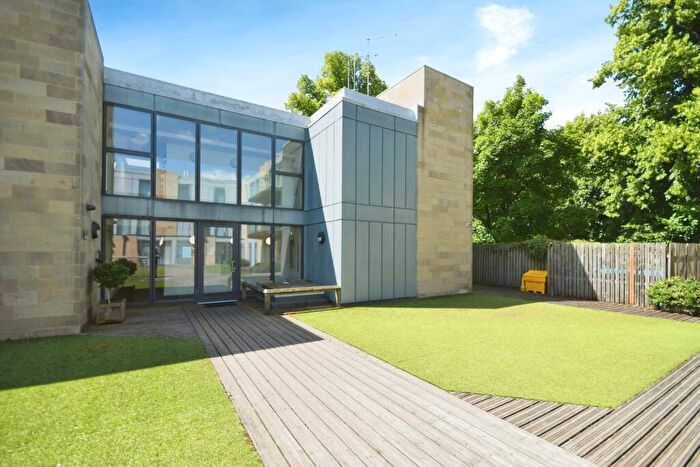 2 Bedroom House To Rent In Foxglove House, Riverdale Road, Sheffield, S10