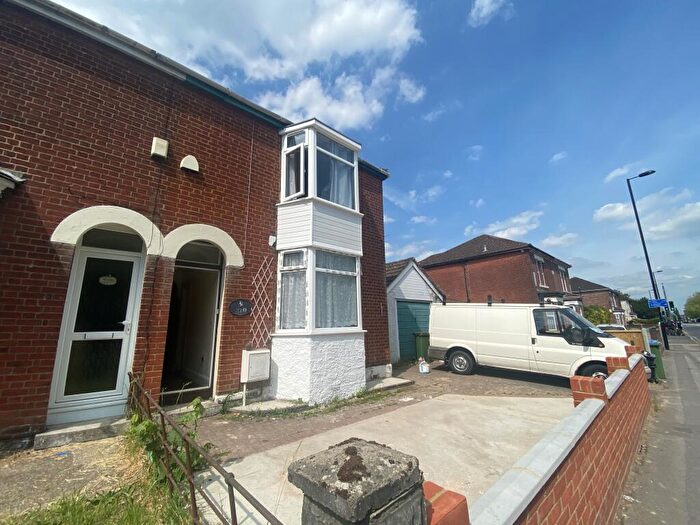 5 Bedroom House To Rent In Burgess Road, SO17