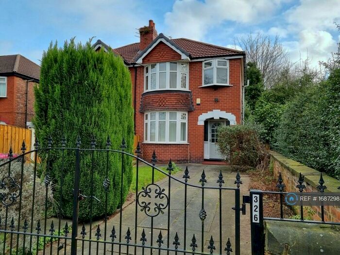 3 Bedroom Semi-Detached House To Rent In Lower Broughton Road, Salford, M7