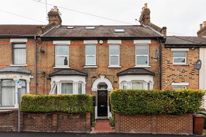 1 Bedroom Flat For Sale In Southwest Road, Leytonstone, E11