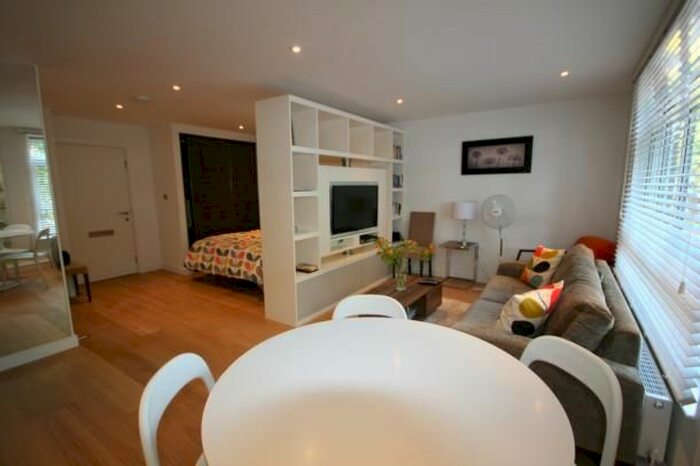 Studio To Rent In Montpelier Row, Blackheath, SE3