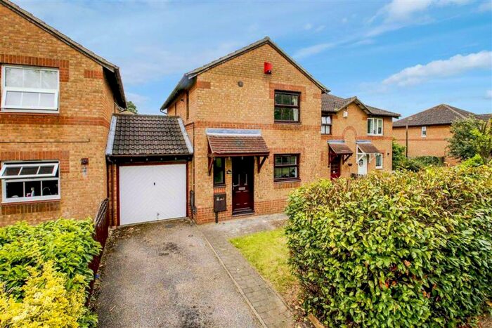 3 Bedroom Link Detached House To Rent In Oldbrook Boulevard, Oldbrook, Milton Keynes, Bucks, MK6