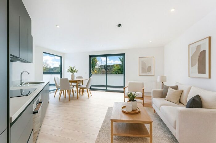 1 Bedroom Flat For Sale In Acacia Road, London, SW16