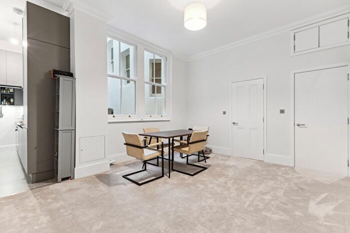 2 Bedroom Flat For Sale In Trebovir Road, London, SW5