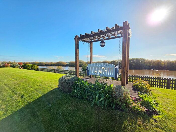 5 Bedroom Detached House For Sale In Gunthorpe, Doncaster, DN9