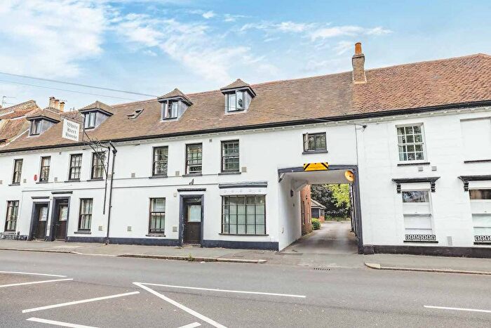 2 Bedroom Flat To Rent In Park Street, Colnbrook, SL3