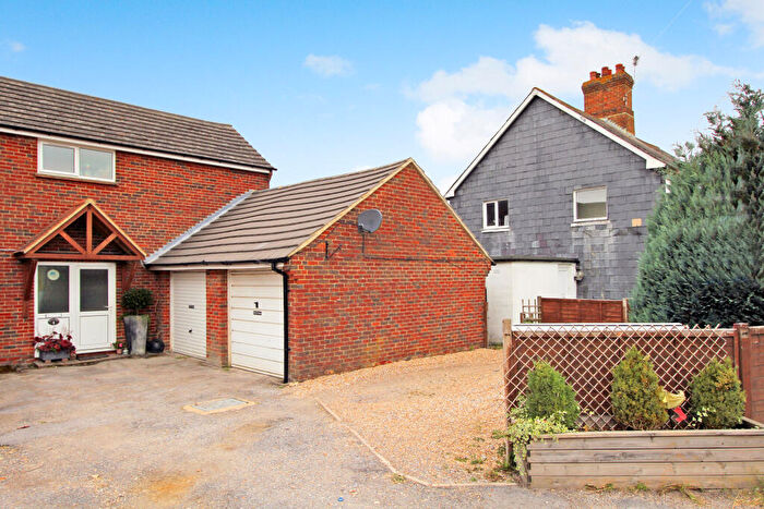 3 Bedroom Semi-Detached House To Rent In Selborne Road, Selborne, Hampshire, GU34