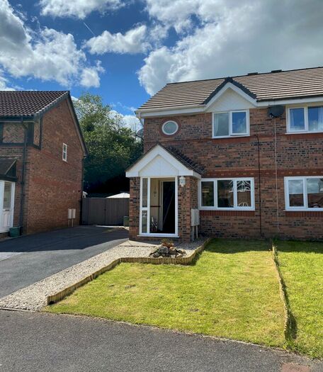 2 Bedroom House To Rent In Hendy, Pontarddulias, SA4